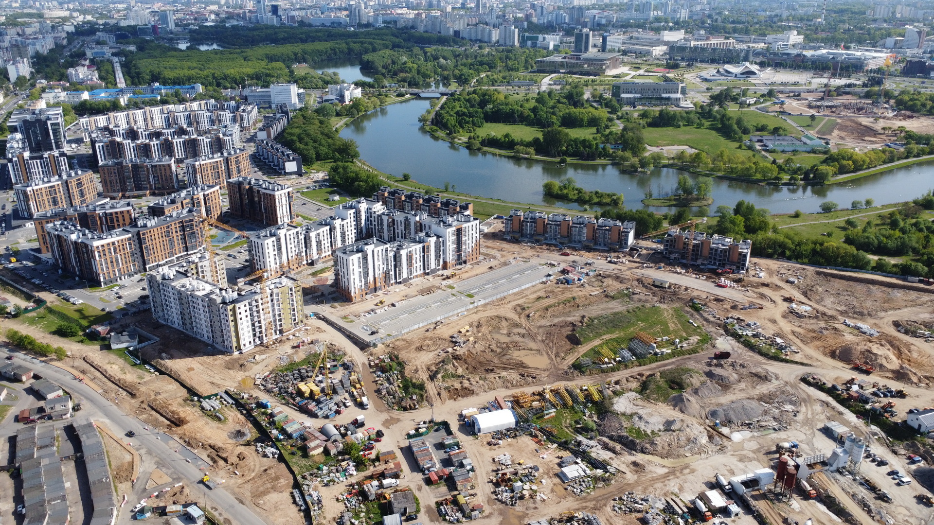 Ход строительства Нововиленская ул. д. 10.2 по ГП, ЖК "Левада"